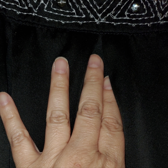 Beautiful Top with Sequins - Picture 8 of 9